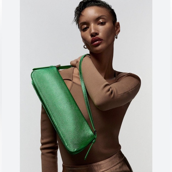 By Fair Dulce Long Metallic Leather Shoulder Bag green - Picture 1 of 16